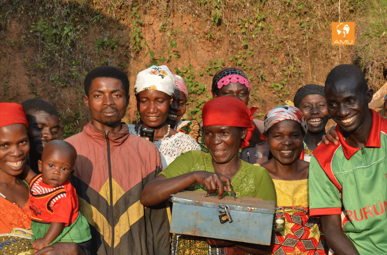 Un gruppo di microcredito comunitario in Burundi