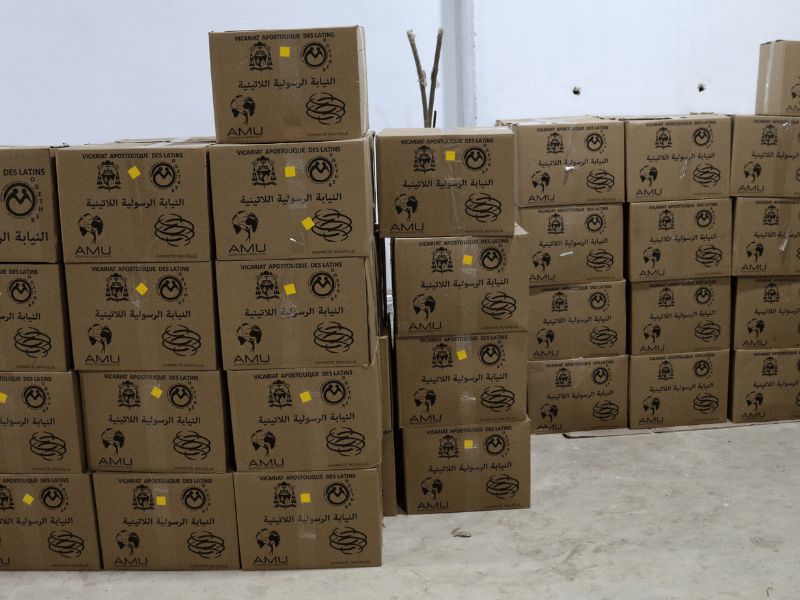 Lebanon - food crates  