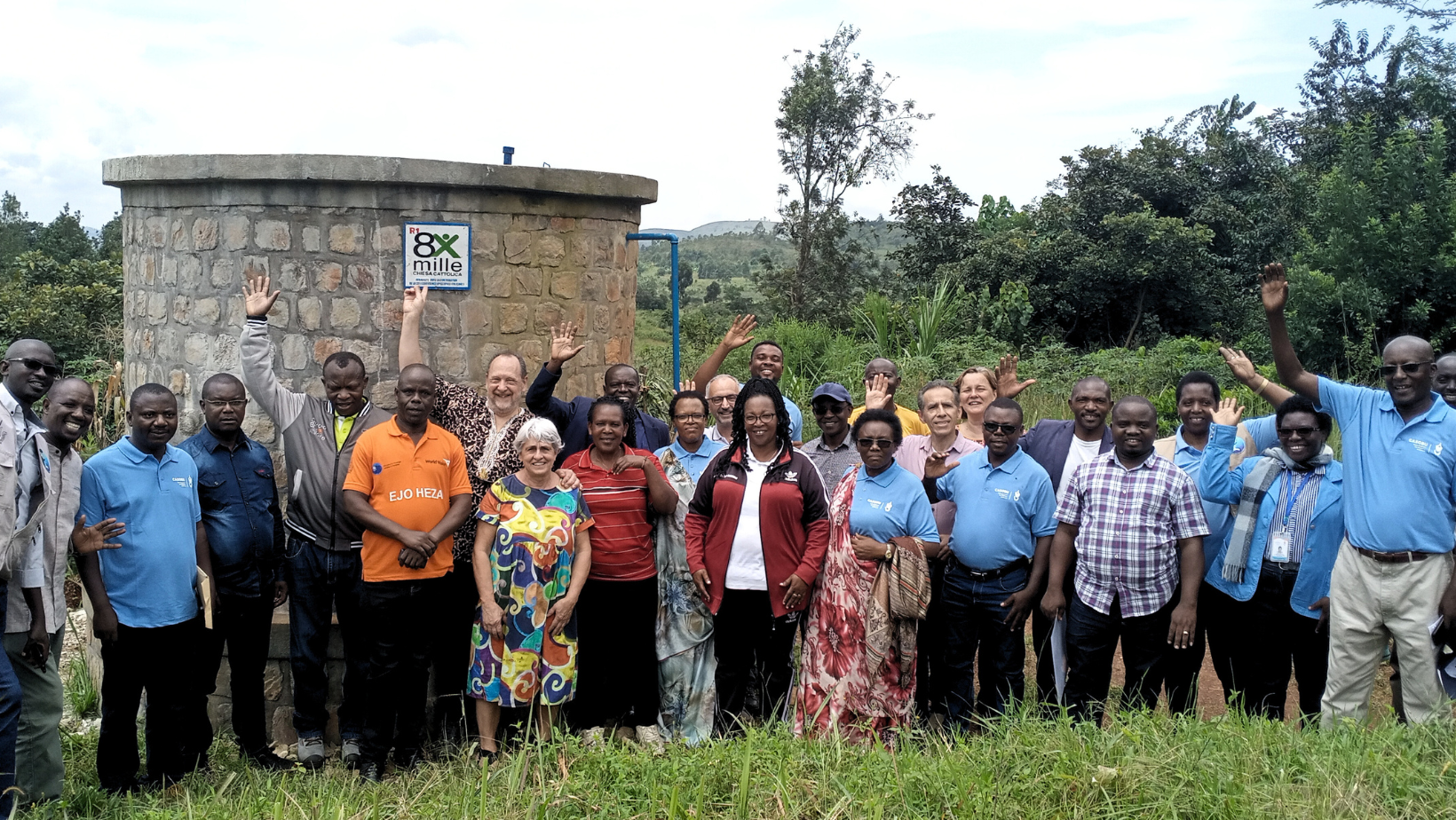 Burundi, festa per la consegna dei lavori del progetto "Acqua fonte di vita e sviluppo"