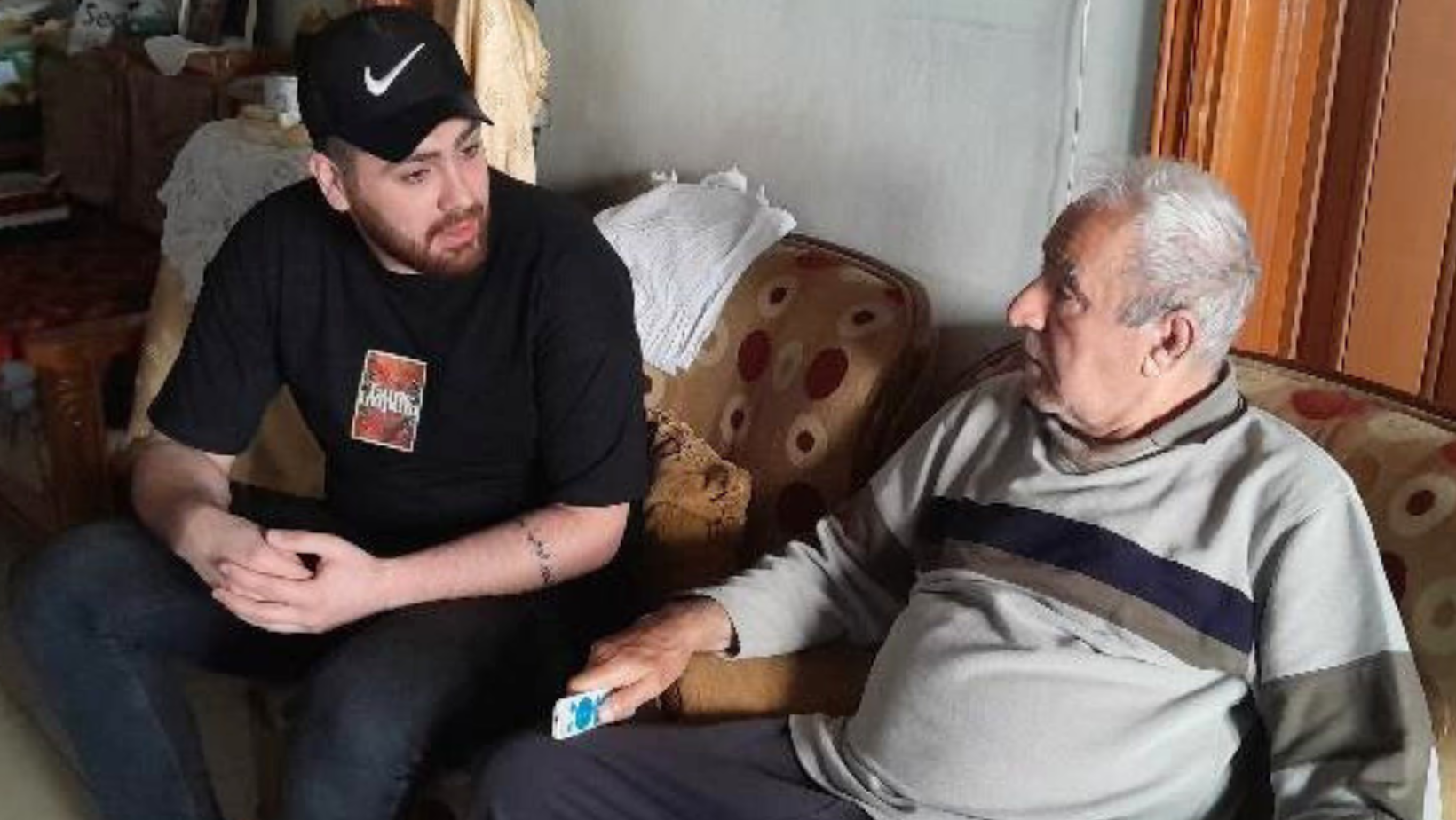Ad aprile con il programma RISE abbiamo distribuito e installato 25 batterie domestiche ad Aleppo (Siria), dove manca la corrente elettrica