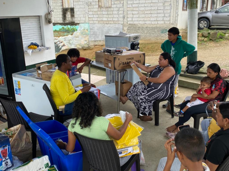 Sálima, Ecuador: The Sunrise Project team ready to launch their new community venture.